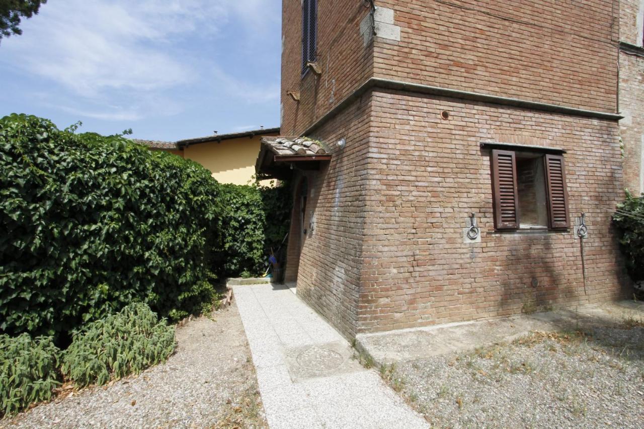 Paola Bed & Breakfast 3*